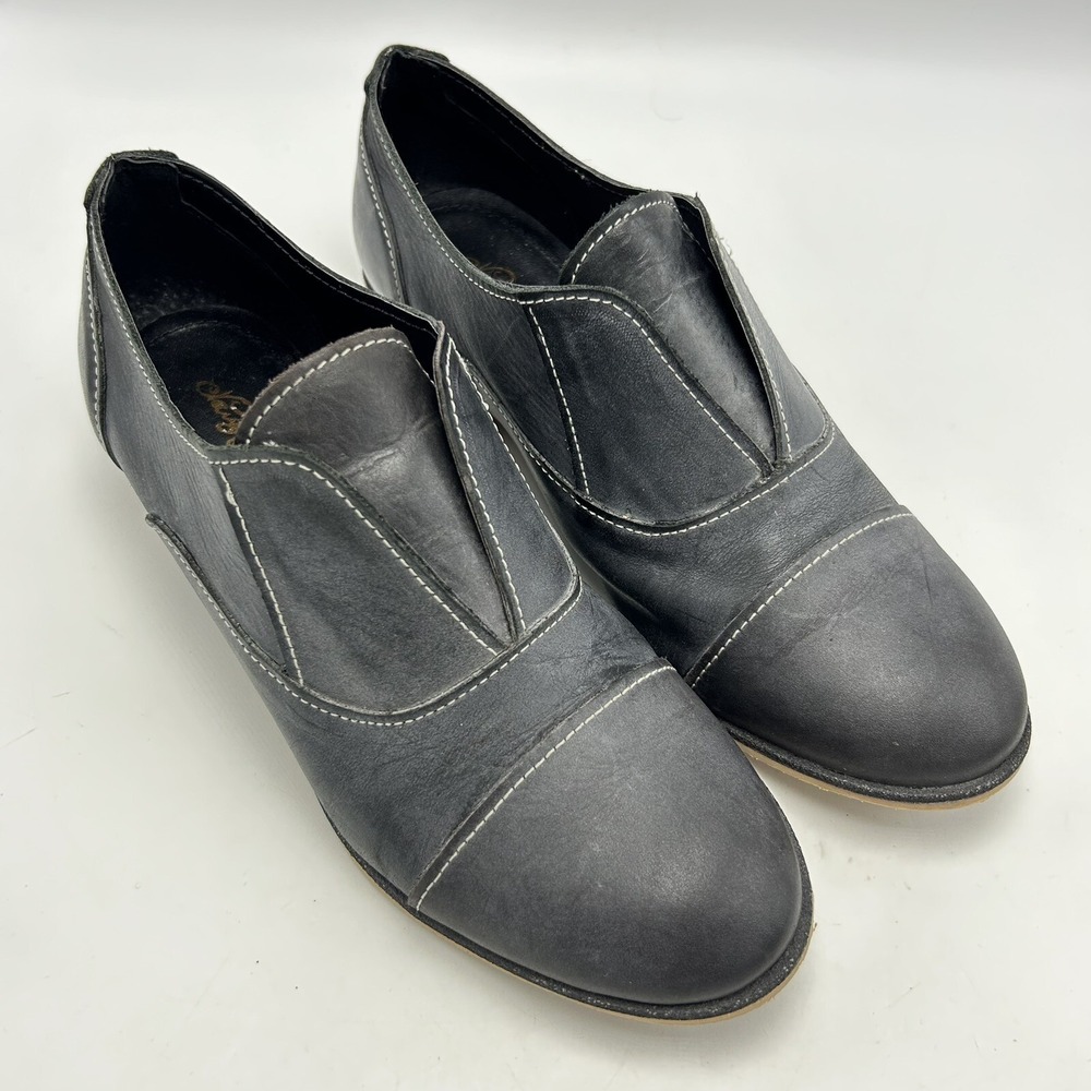Naughty Monkey Loafers Womens 8 Gray Leather Slip On Cap Toe Charcoal